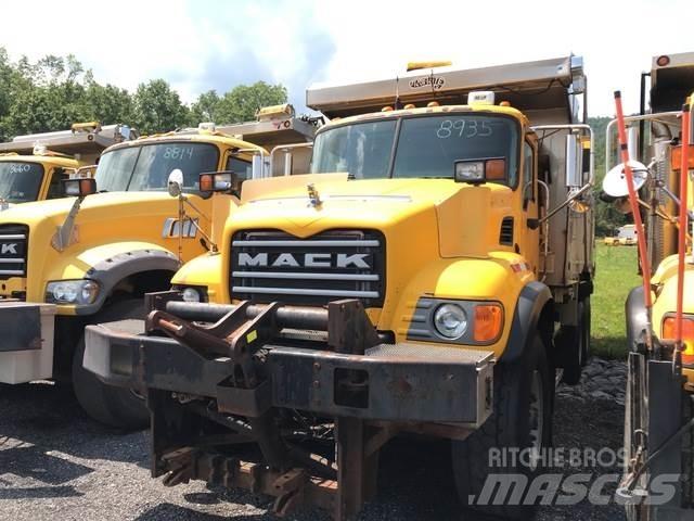 Mack CV713 Chasse neige