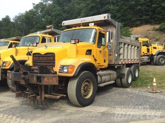 Mack CV713 Camion benne