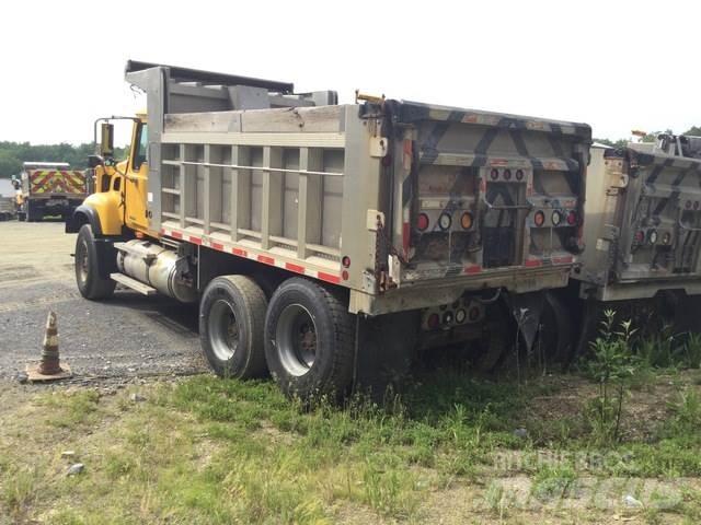Mack CV713 Camion benne