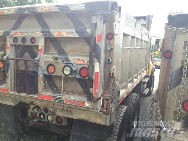 Mack CV713 Camion benne