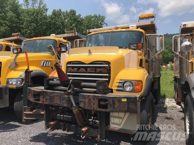Mack CV713 Chasse neige