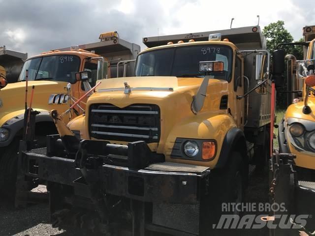 Mack CV713 Chasse neige