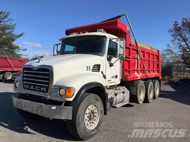 Mack CV713 Camion benne