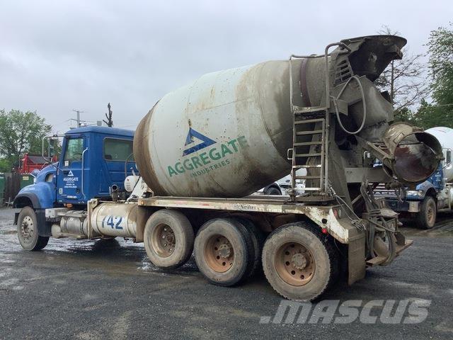 Mack CV713 Autre camion
