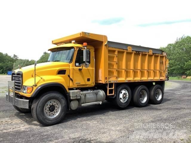 Mack CV713 Camion benne