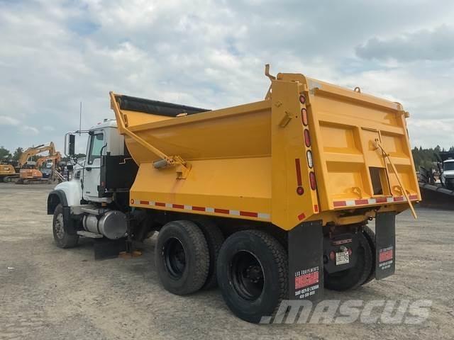 Mack CV713 Chasse neige