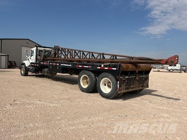 Mack CV713 Camion plateau