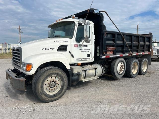 Mack CV713 Camion benne
