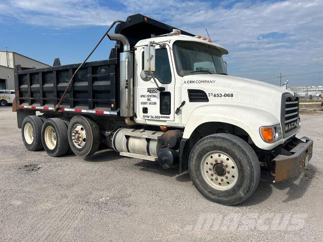 Mack CV713 Camion benne