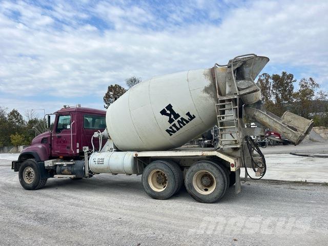 Mack CV713 Autre camion