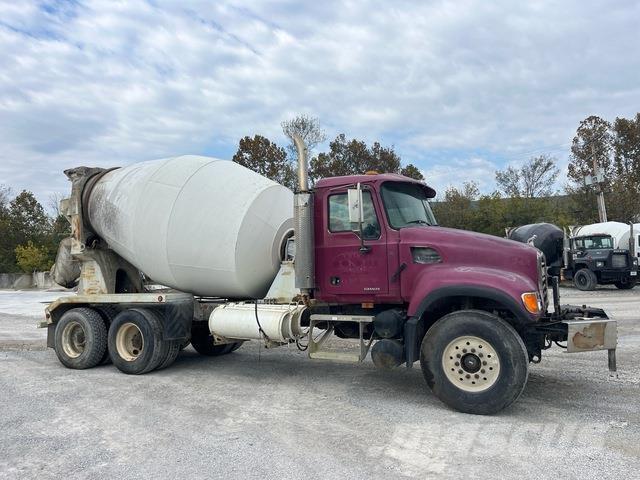 Mack CV713 Autre camion