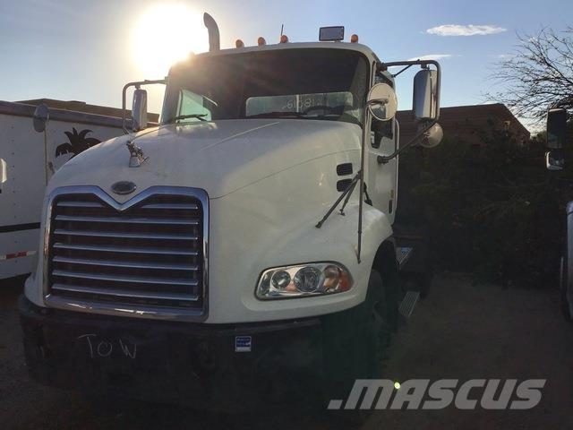 Mack CXN612 Tracteur routier