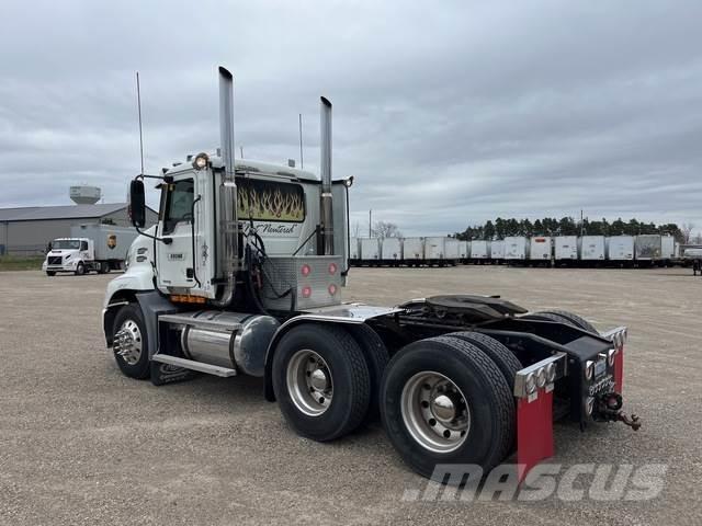 Mack CXN613 Tracteur routier