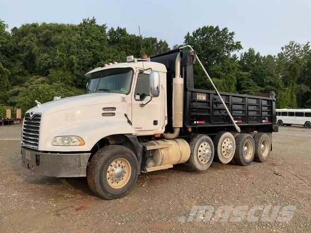 Mack CXN613 Camion benne