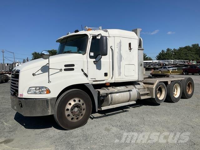 Mack CXN613 Tracteur routier