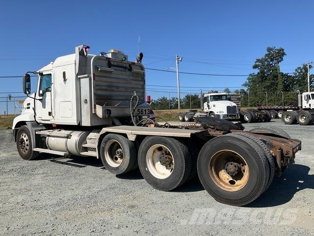 Mack CXN613 Tracteur routier