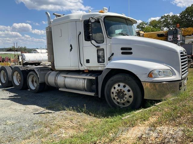 Mack CXN613 Tracteur routier