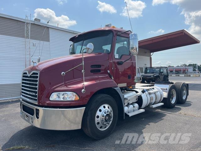 Mack CXU612 Tracteur routier