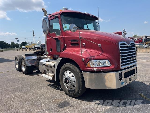 Mack CXU612 Tracteur routier
