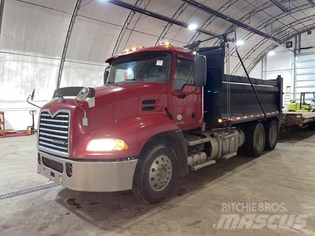 Mack CXU613 Camion benne