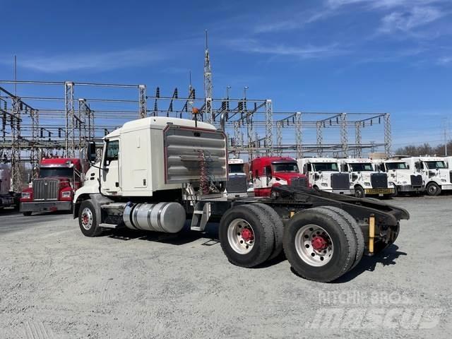 Mack CXU613 Tracteur routier