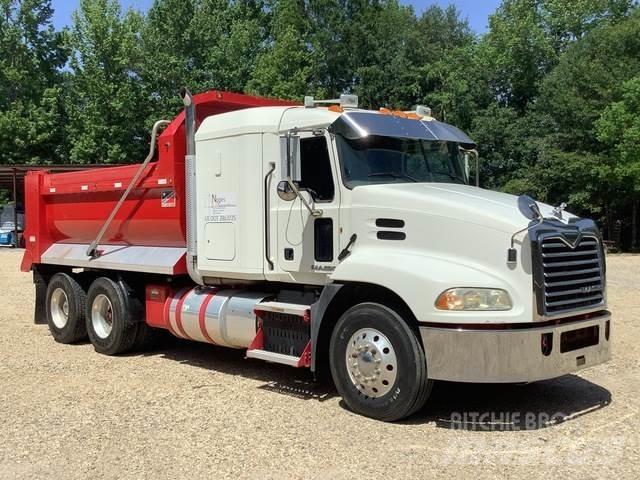 Mack CXU613 Camion benne