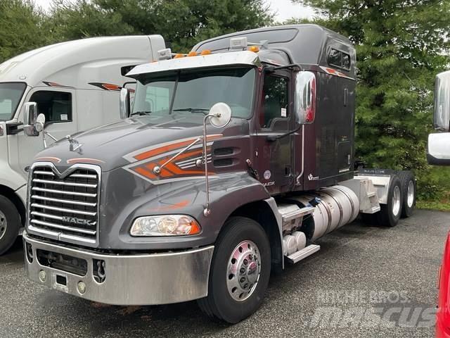 Mack CXU613 Tracteur routier