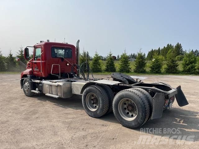 Mack CXU613 Tracteur routier