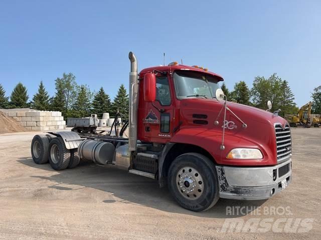 Mack CXU613 Tracteur routier