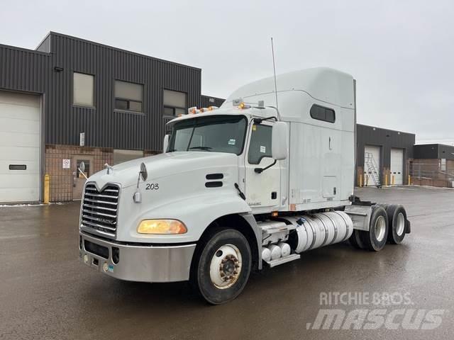 Mack CXU613 Tracteur routier
