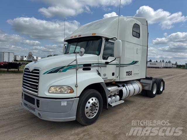 Mack CXU613 Tracteur routier