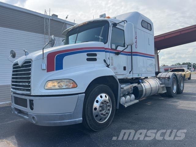 Mack CXU613 Tracteur routier