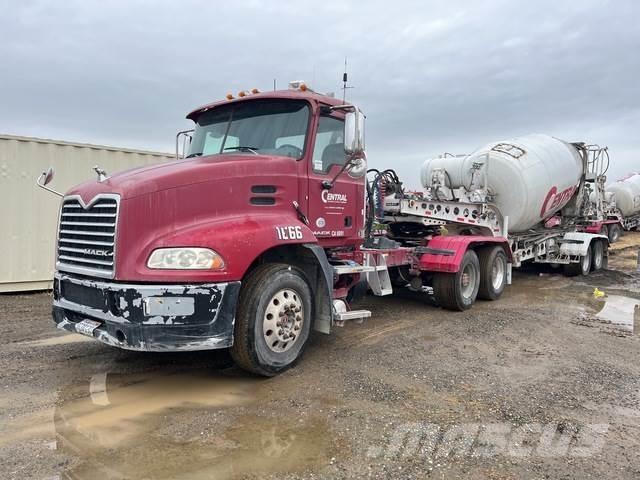Mack CXU613 Tracteur routier