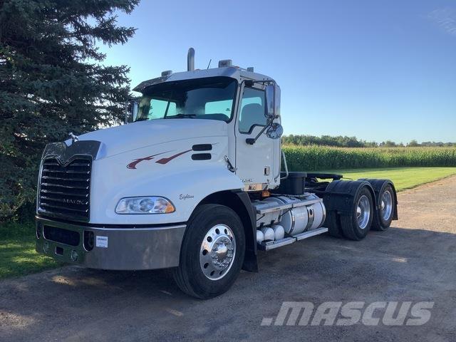 Mack CXU613 Tracteur routier