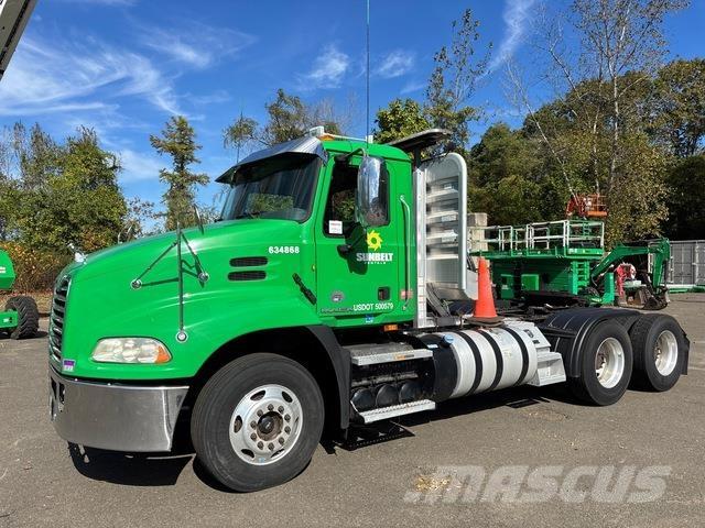 Mack CXU613 Tracteur routier
