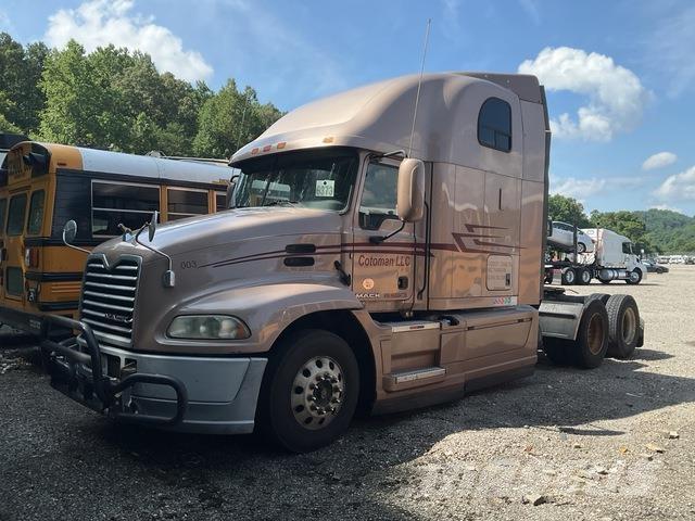 Mack CXU613 Tracteur routier