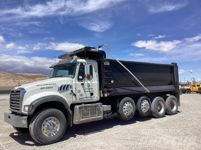 Mack GR104F Camion benne
