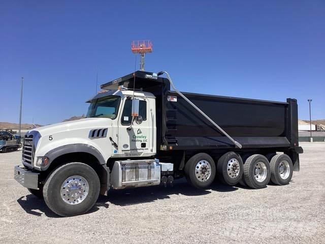 Mack GR104F Camion benne