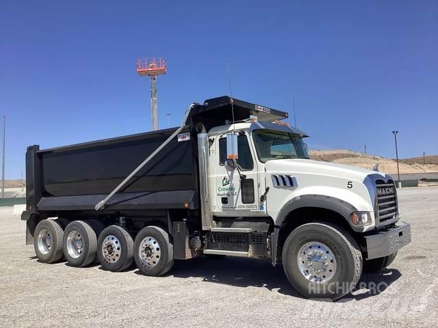 Mack GR104F Camion benne