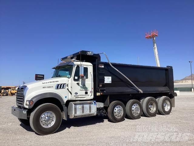 Mack GR104F Camion benne