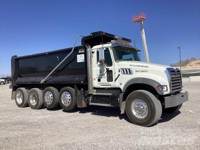 Mack GR104F Camion benne
