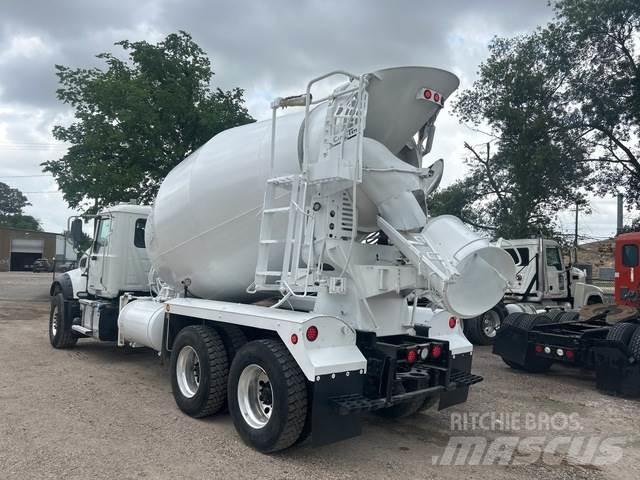 Mack GR64F Autre camion