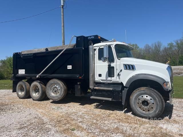 Mack GR84F Camion benne