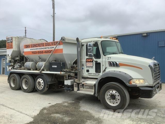 Mack Granite Camion malaxeur