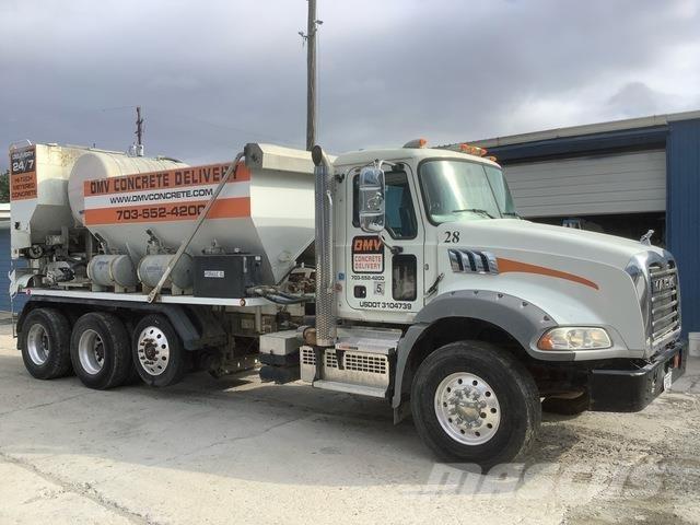 Mack Granite Camion malaxeur