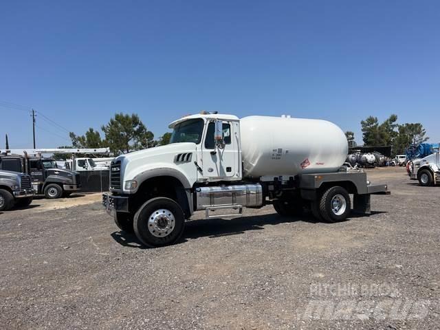 Mack GU432 Motrici cisterna
