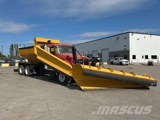Mack GU433 Chasse neige