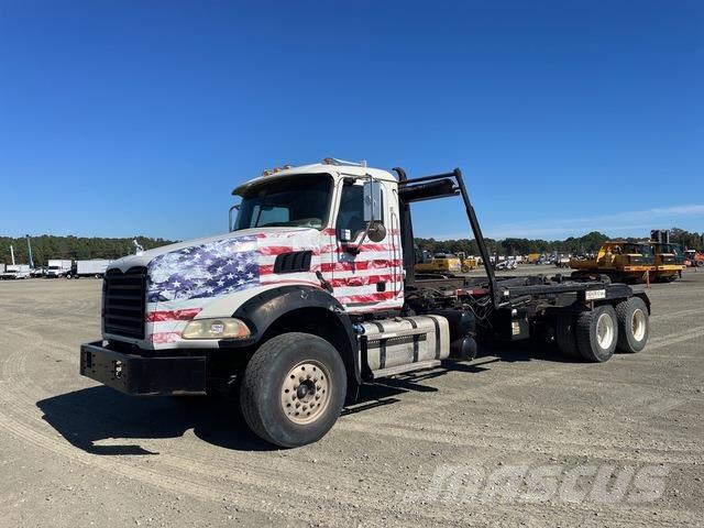Mack GU533 Camion ampliroll