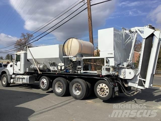 Mack GU713 Camion malaxeur