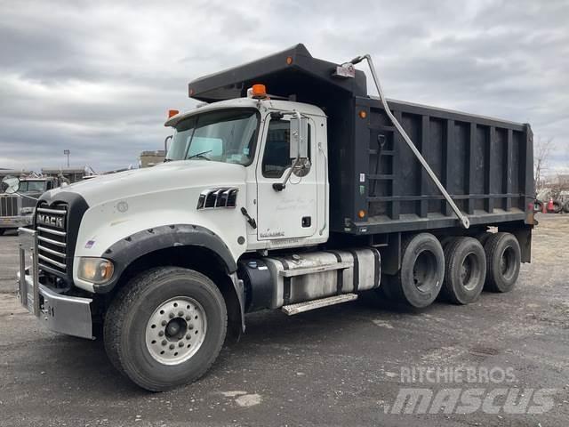 Mack GU713 Camion benne